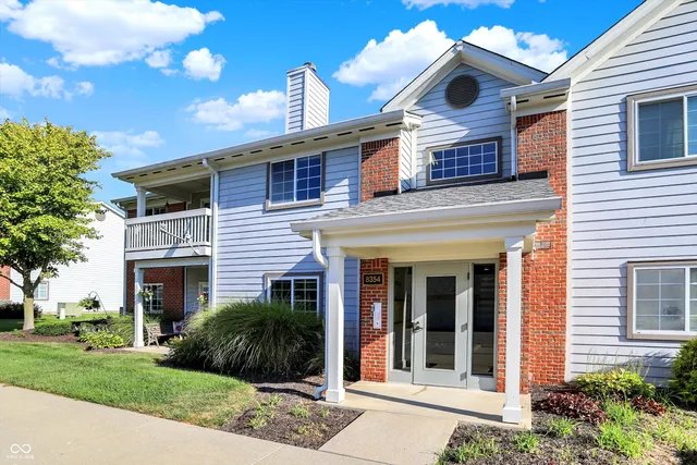 $189,900 | 8354 Glenwillow Lane, Unit 205, Indianapolis, IN 46278