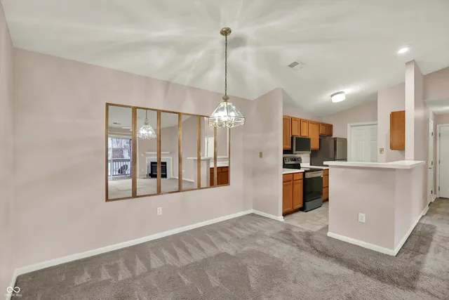 $179,900 | 8354 Glenwillow Lane, Unit 205, Indianapolis, IN 46278