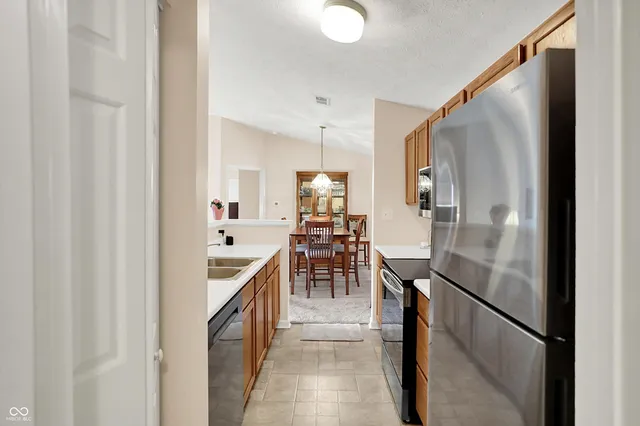 $189,900 | 8354 Glenwillow Lane, Unit 205, Indianapolis, IN 46278