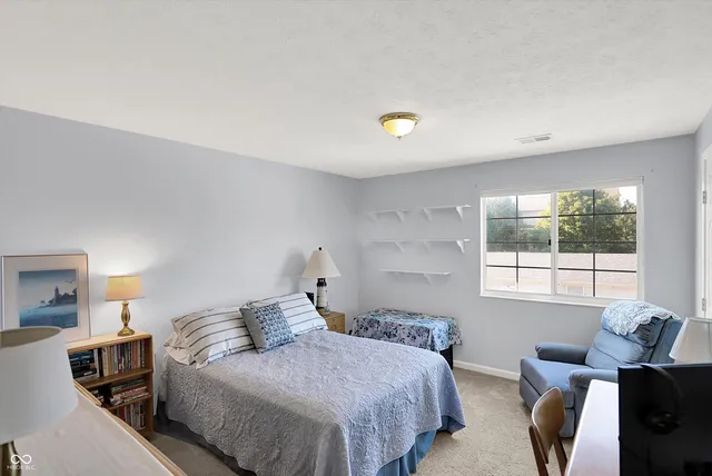 $189,900 | 8354 Glenwillow Lane, Unit 205, Indianapolis, IN 46278