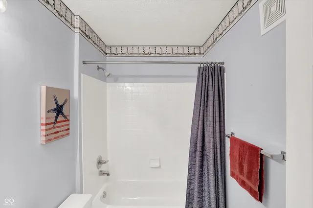 $189,900 | 8354 Glenwillow Lane, Unit 205, Indianapolis, IN 46278