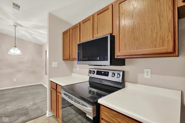 $179,900 | 8354 Glenwillow Lane, Unit 205, Indianapolis, IN 46278