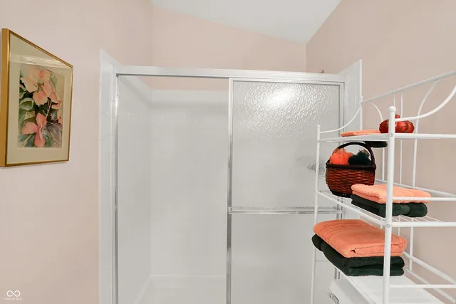 $189,900 | 8354 Glenwillow Lane, Unit 205, Indianapolis, IN 46278