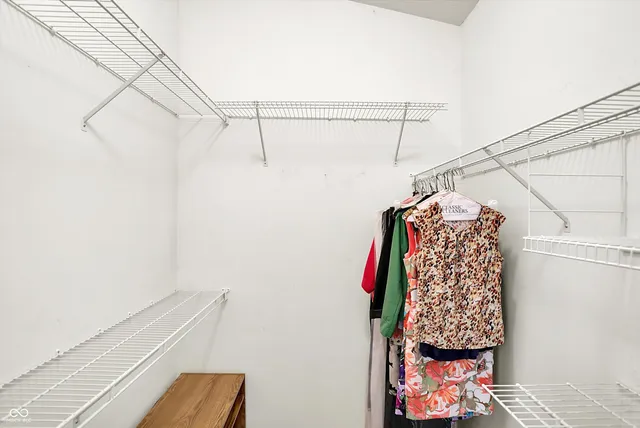 $189,900 | 8354 Glenwillow Lane, Unit 205, Indianapolis, IN 46278