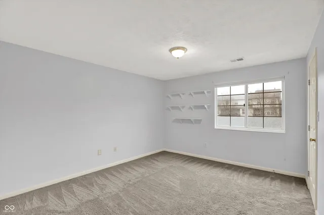 $179,900 | 8354 Glenwillow Lane, Unit 205, Indianapolis, IN 46278