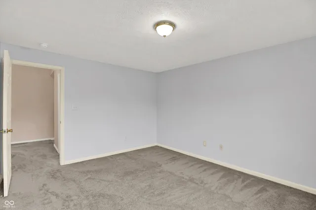 $179,900 | 8354 Glenwillow Lane, Unit 205, Indianapolis, IN 46278