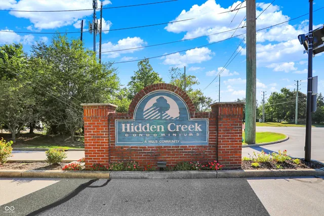 $179,900 | 8354 Glenwillow Lane, Unit 205, Indianapolis, IN 46278