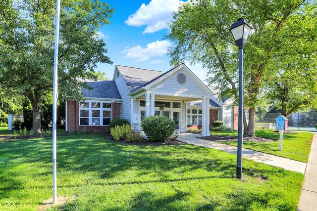 $179,900 | 8354 Glenwillow Lane, Unit 205, Indianapolis, IN 46278