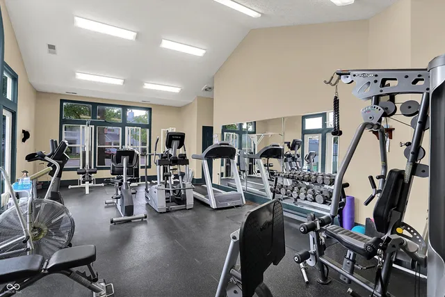 $179,900 | 8354 Glenwillow Lane, Unit 205, Indianapolis, IN 46278