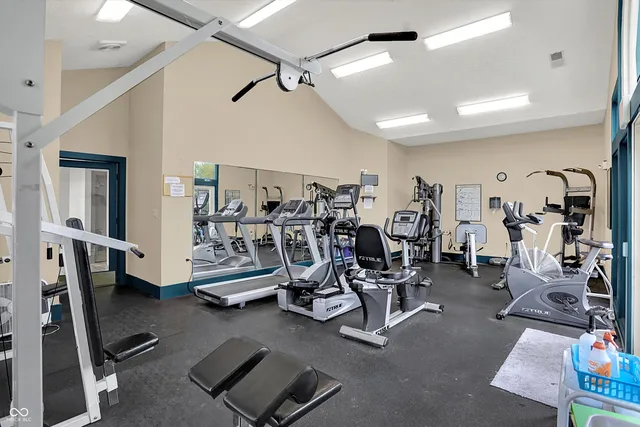 $179,900 | 8354 Glenwillow Lane, Unit 205, Indianapolis, IN 46278