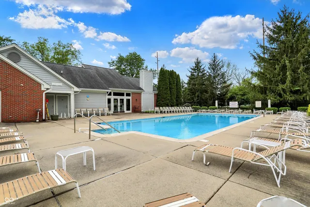$179,900 | 8354 Glenwillow Lane, Unit 205, Indianapolis, IN 46278