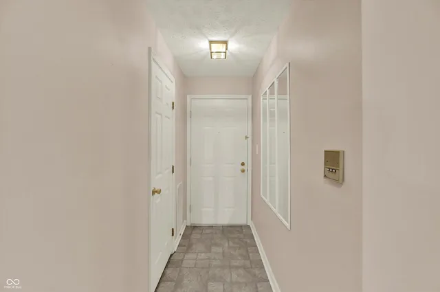 $179,900 | 8354 Glenwillow Lane, Unit 205, Indianapolis, IN 46278