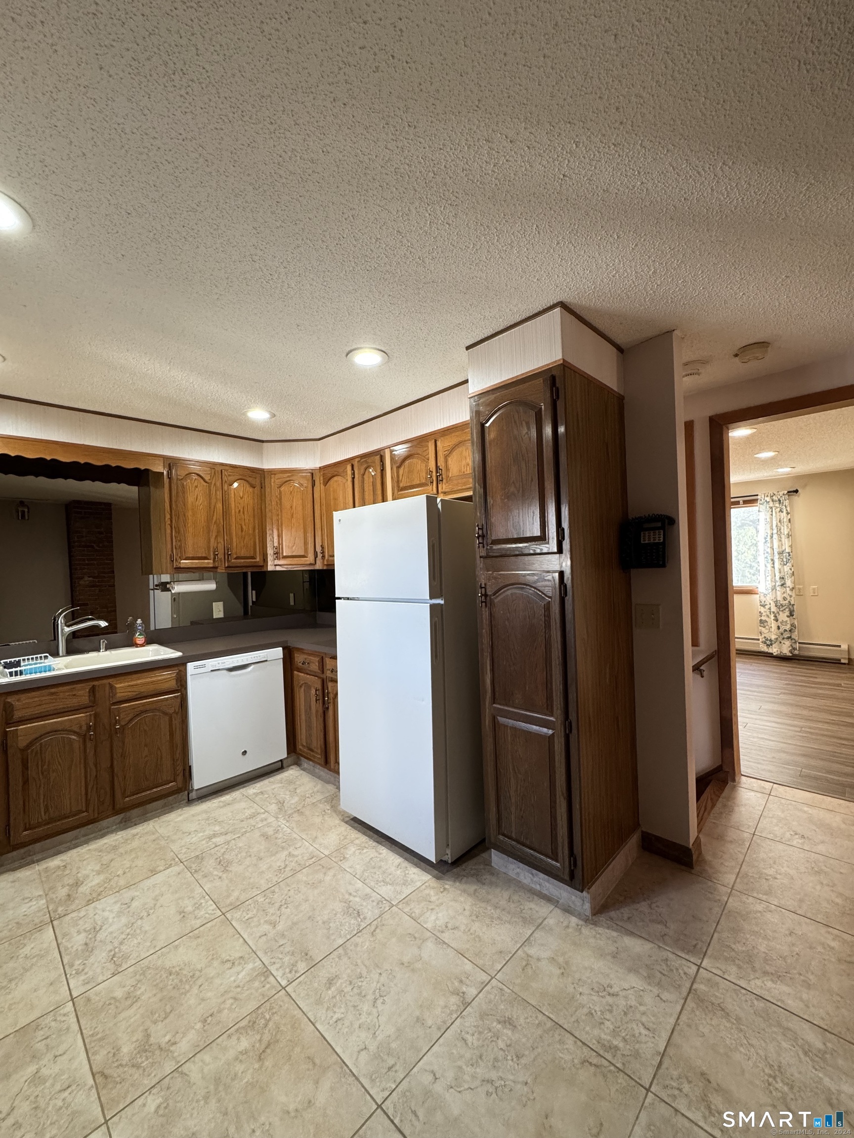 444 Prospect Street Torrington, CT 06790 - Photo 8 of 27