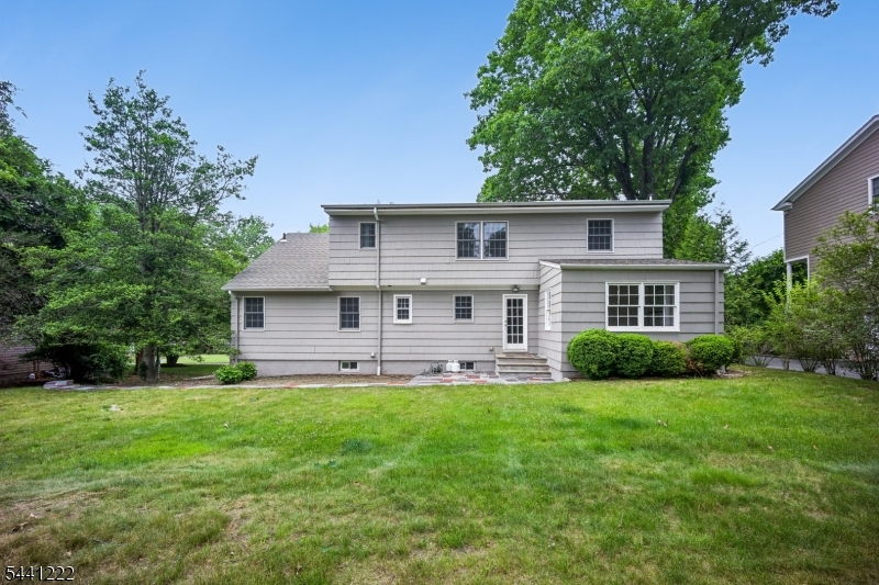11 Wordsworth Road Short Hills, NJ 07078 - Photo 8 of 44