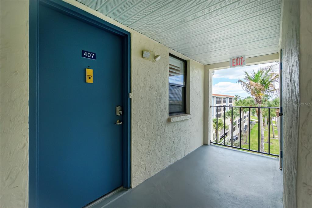 1591 Beach Road, Unit 407 Englewood, FL 34223 - Photo 7 of 58