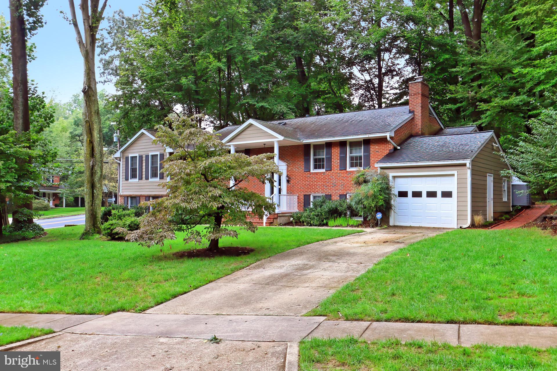 4604 Sleaford Road Annandale, VA 22003 - Photo 4 of 51 Plenty of off street parking