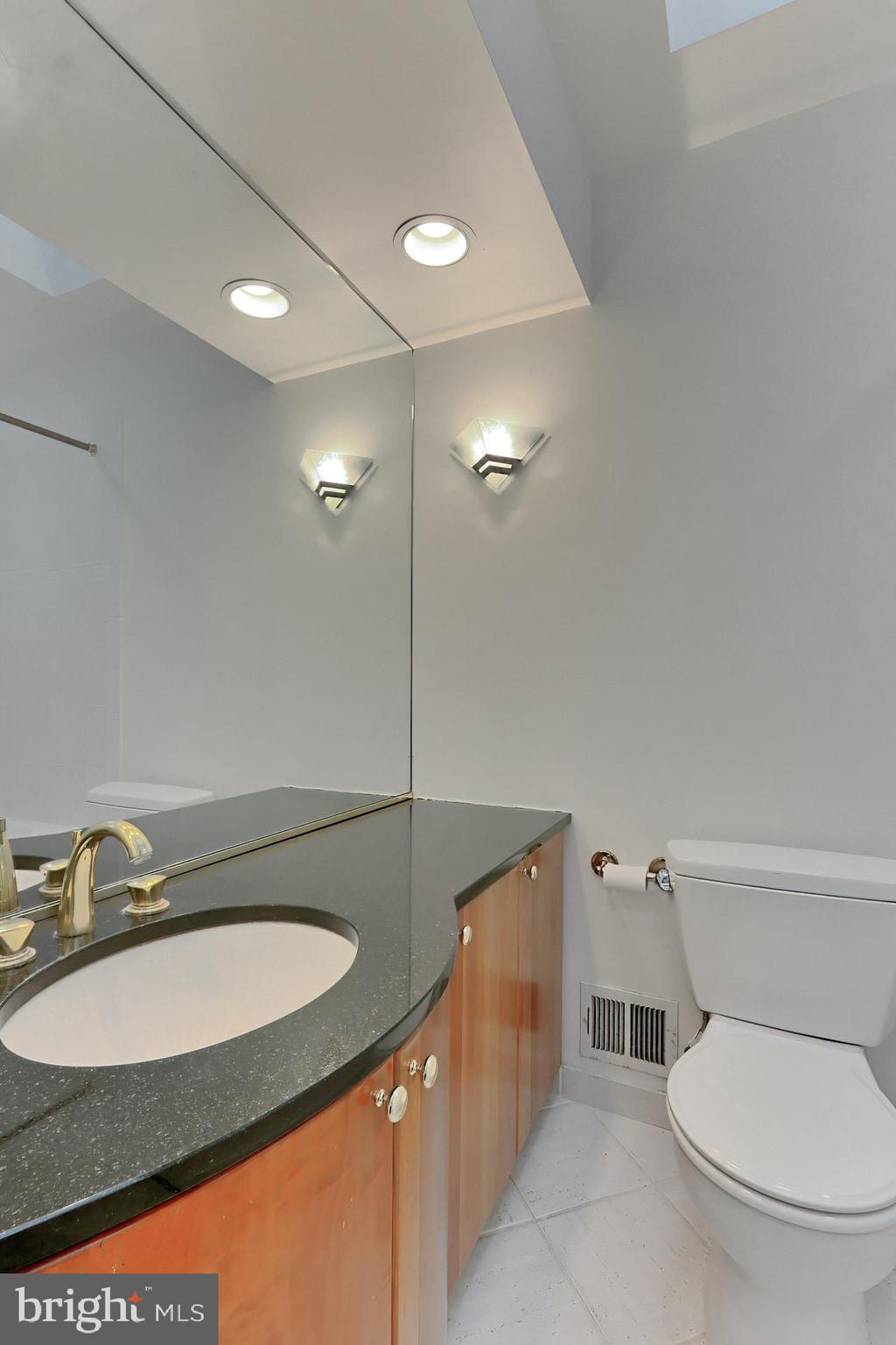 4604 Sleaford Road Annandale, VA 22003 - Photo 33 of 51 Full hall bath - beautifully updated