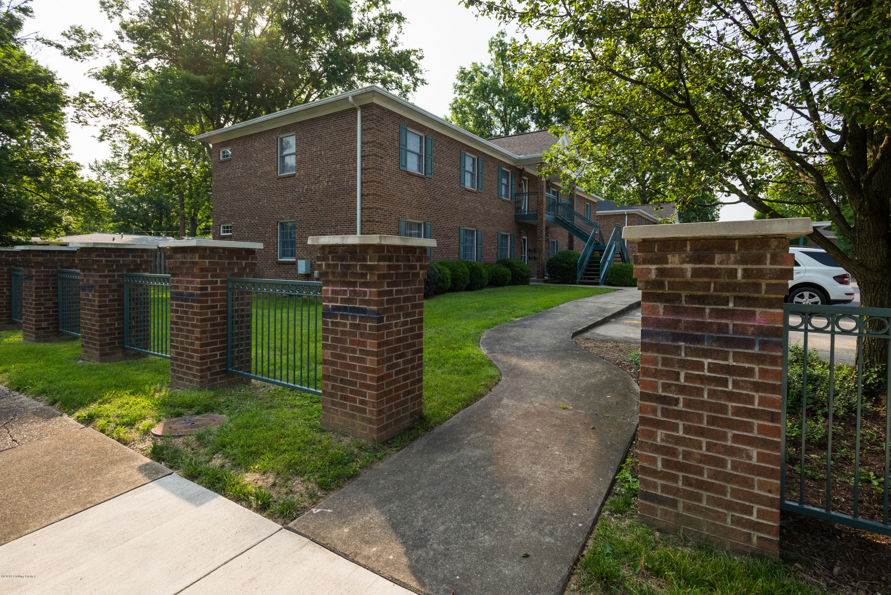 3101 Hendon Road Louisville, KY 40220 - Photo 1 of 17 dhi-102