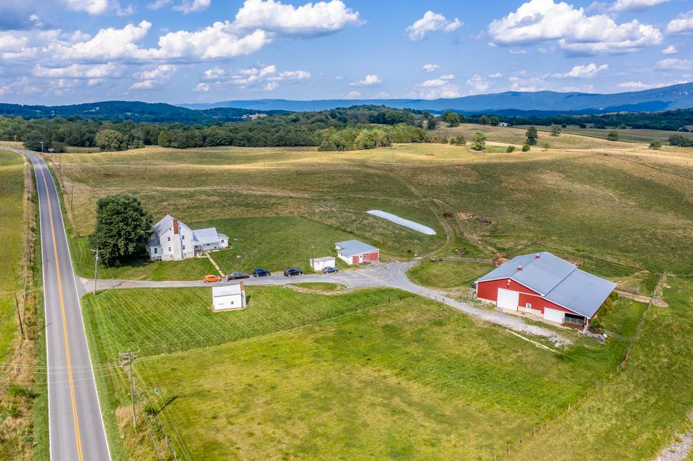 2494 Kratzer Road Harrisonburg, VA 22802 - Photo 3 of 11 Gallery Image 3