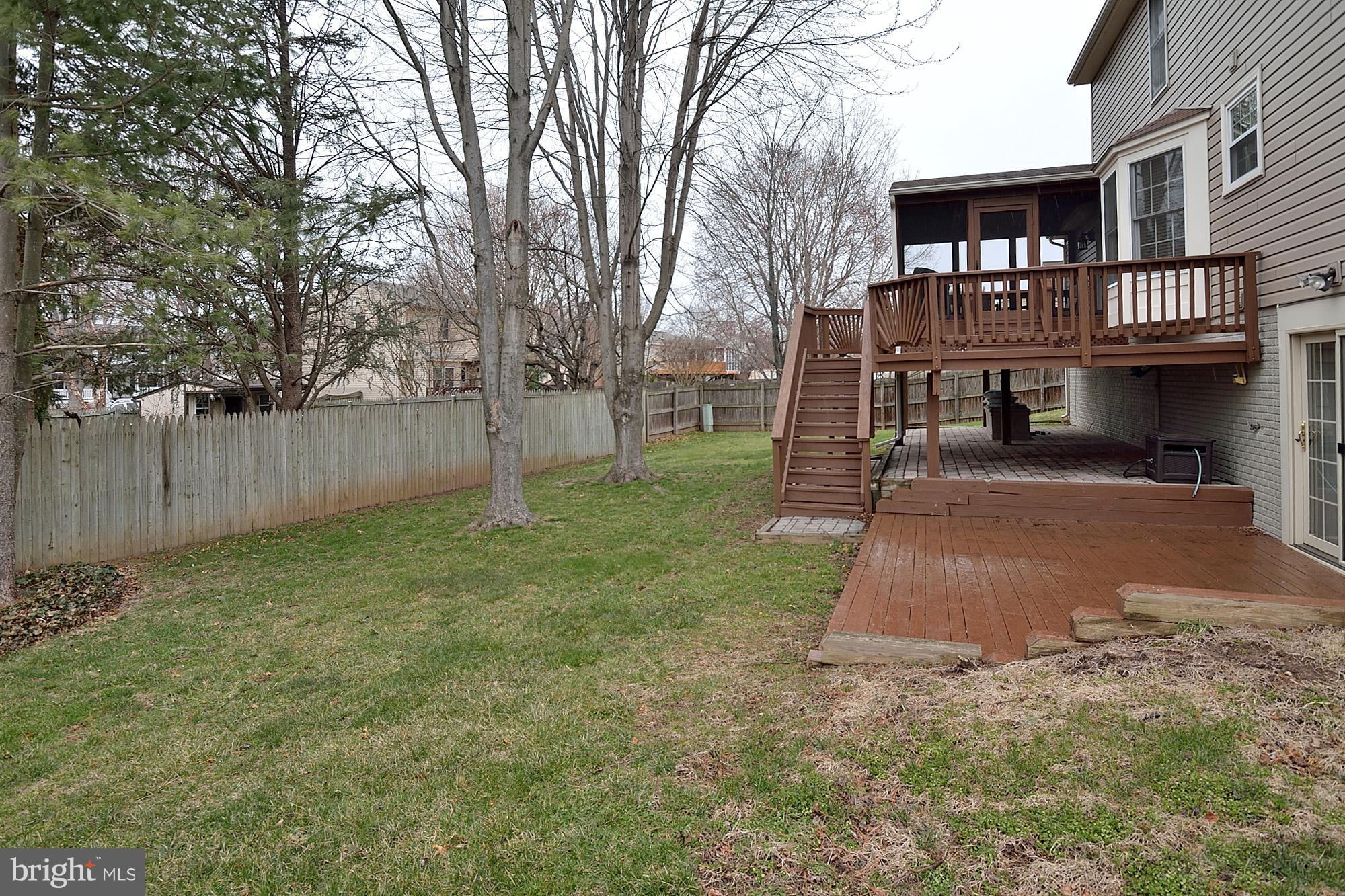 107 Rector Street Sterling, VA 20164 - Photo 27 of 29 Yard designed for fun and relaxation