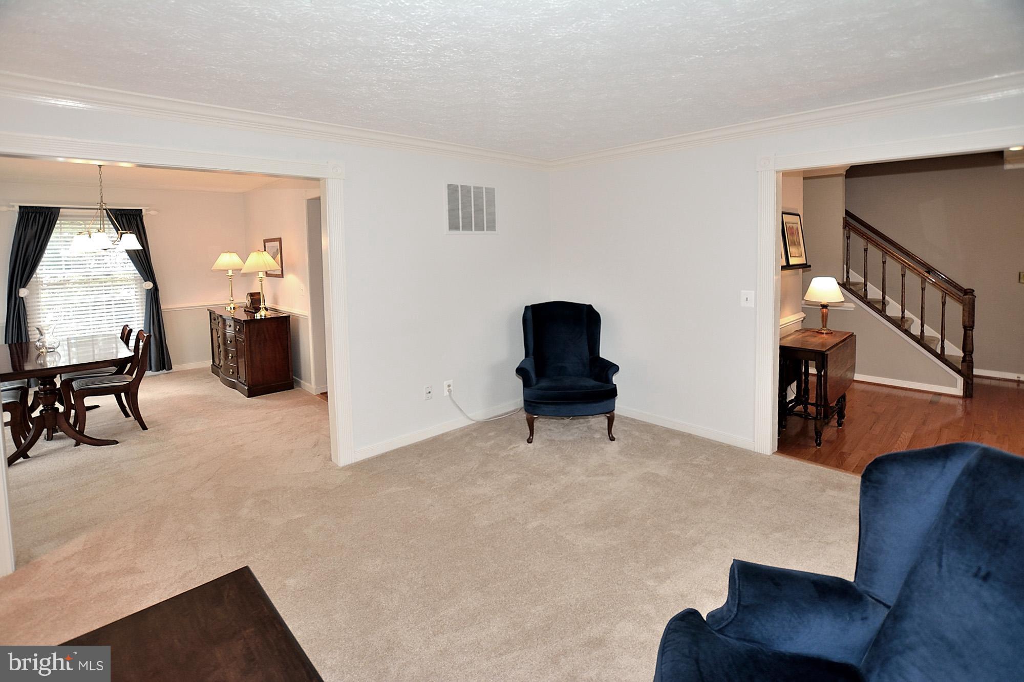 107 Rector Street Sterling, VA 20164 - Photo 5 of 29 Great for entertaining