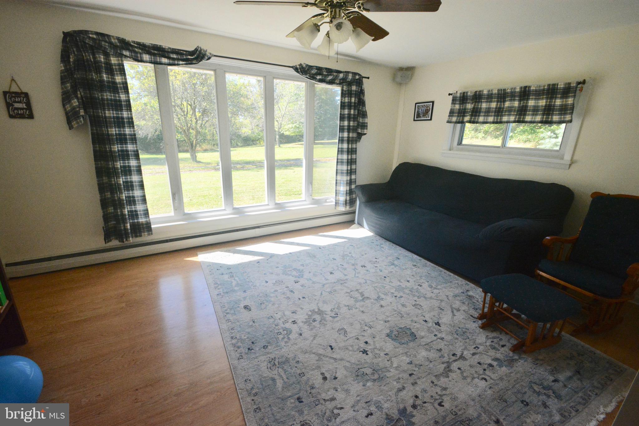 463 Walnuttown Road Fleetwood, PA 19522 - Photo 3 of 21 Gallery Image 3