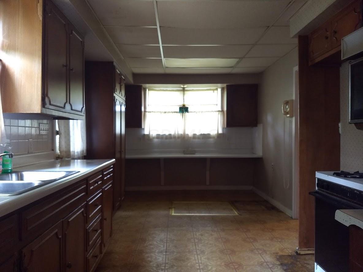 1238 West Clark Street Springfield, OH 45506 - Photo 3 of 13