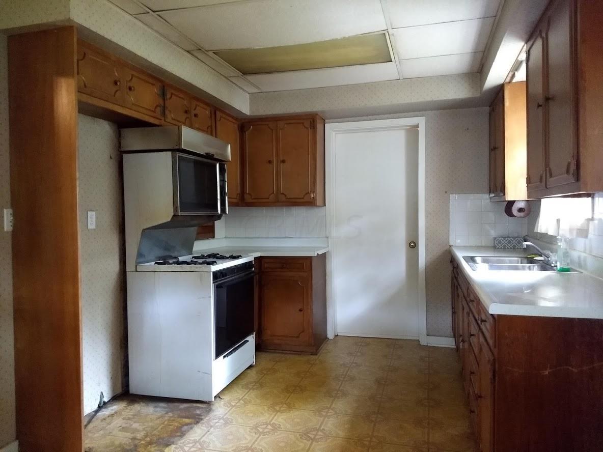 1238 West Clark Street Springfield, OH 45506 - Photo 4 of 13