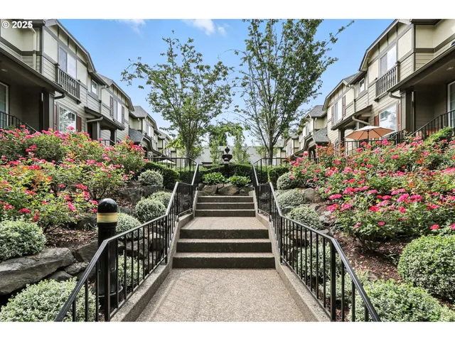 a view of a pathway of a house