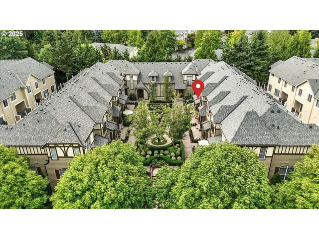 a picture of city view