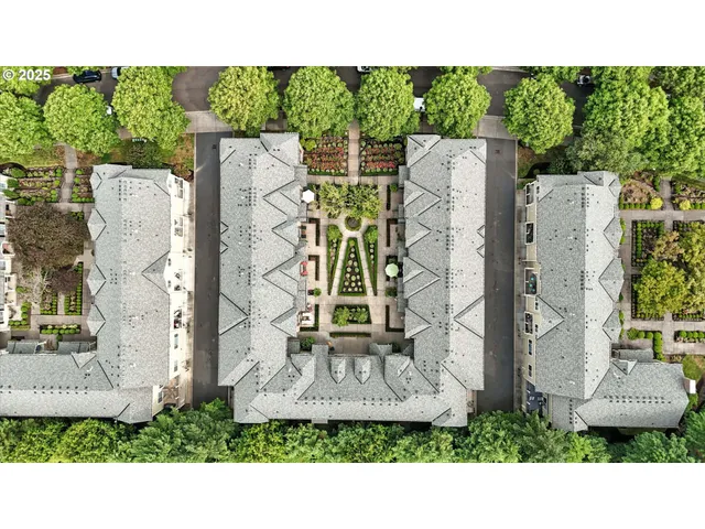 a picture of a city view