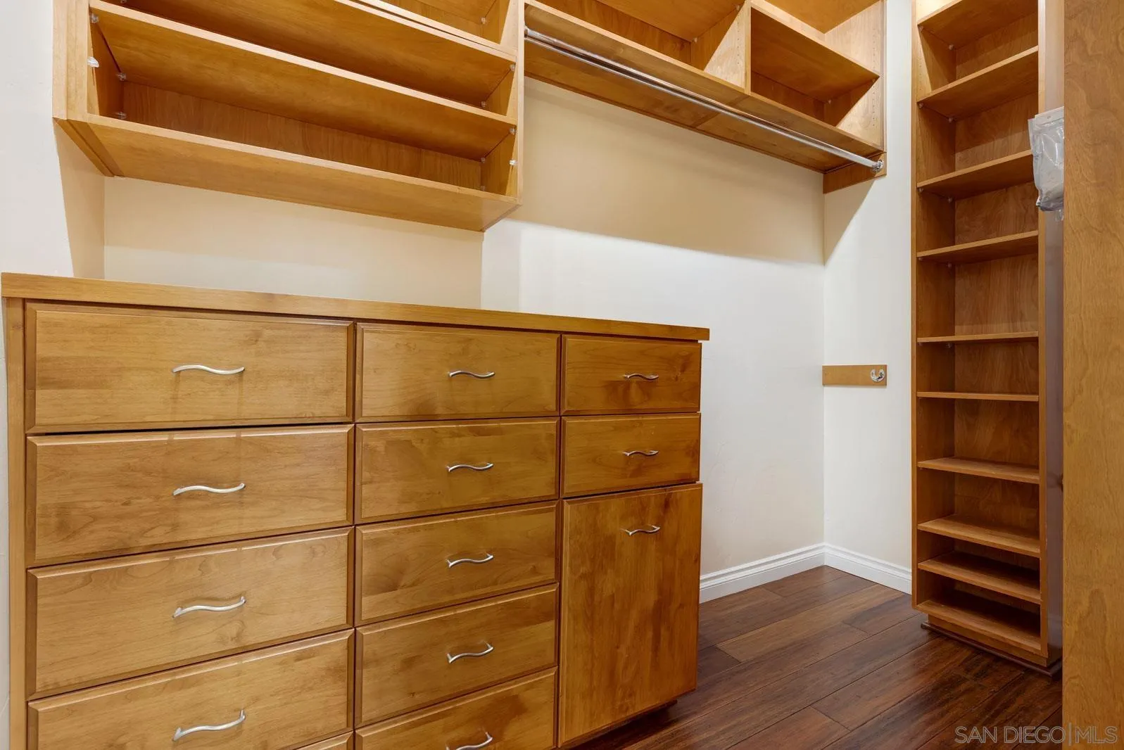 13601 Del Poniente Road Poway, CA 92064 - Photo 25 of 37 Gallery Image 25