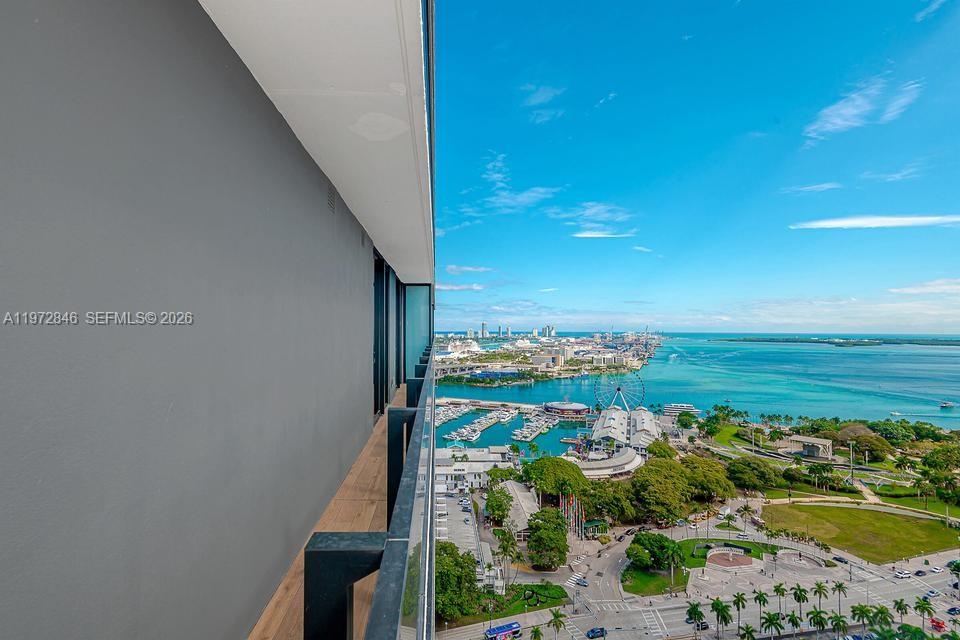 398 Northeast 5th Street, Unit 2418 Miami, FL 33132 - Photo 31 of 34 a view of a city