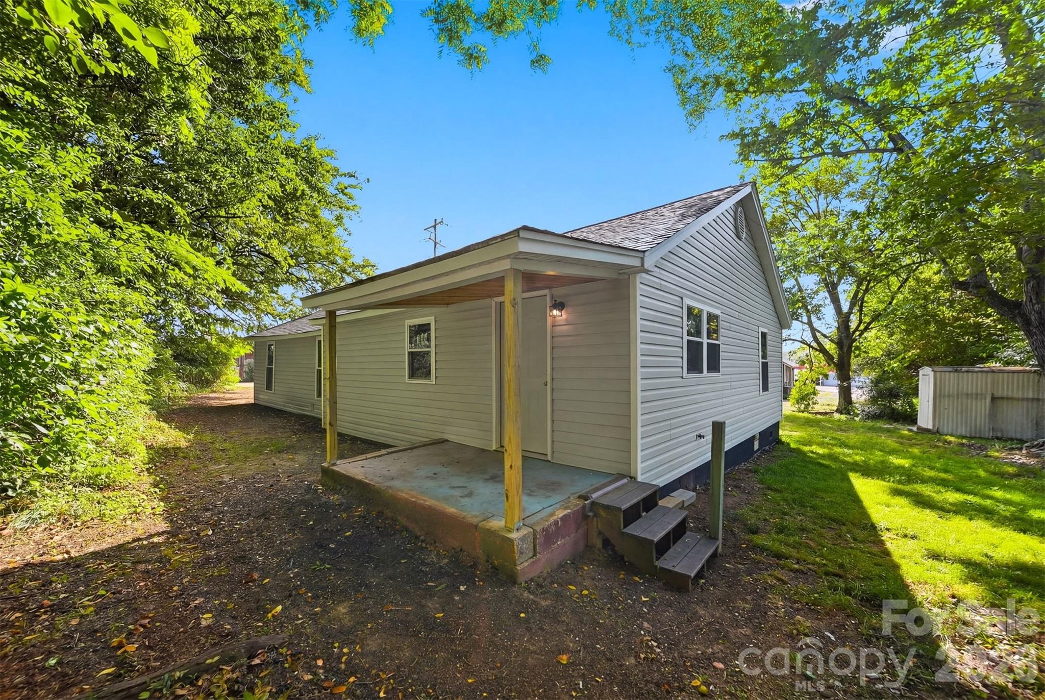 218 33rd Street Southwest Hickory, NC 28602 - Photo 26 of 26