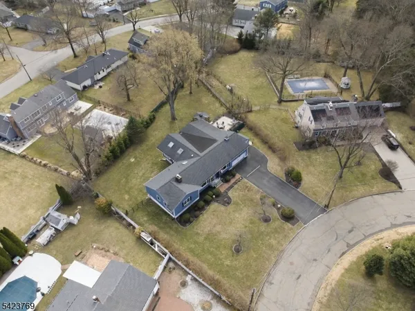$850,000 | 4 Glencove Road, Morris Plains, NJ 07950