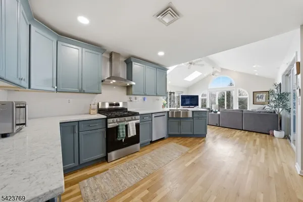 $850,000 | 4 Glencove Road, Morris Plains, NJ 07950