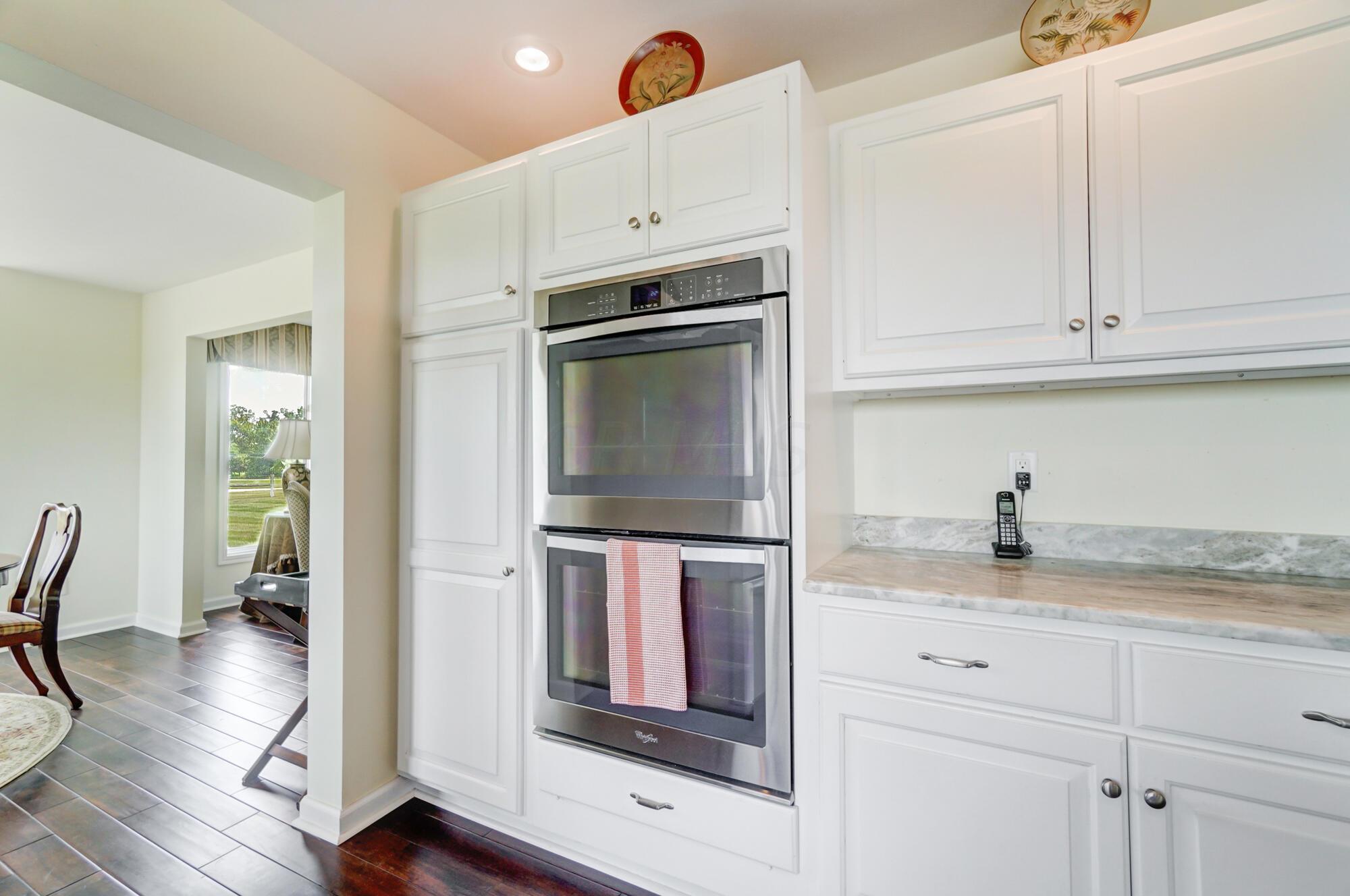 2100 Old Columbus Road London, OH 43140 - Photo 17 of 92 Double Ovens