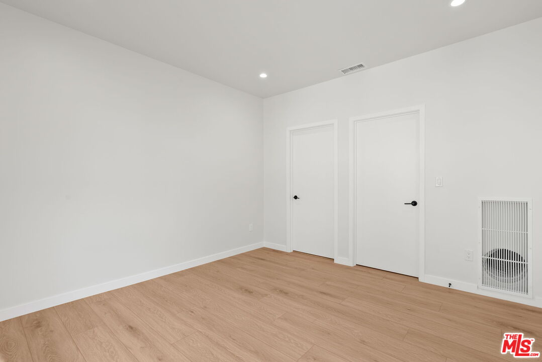 128 South Swall Drive, Unit 1/2 Los Angeles, CA 90048 - Photo 24 of 32 a view of empty room