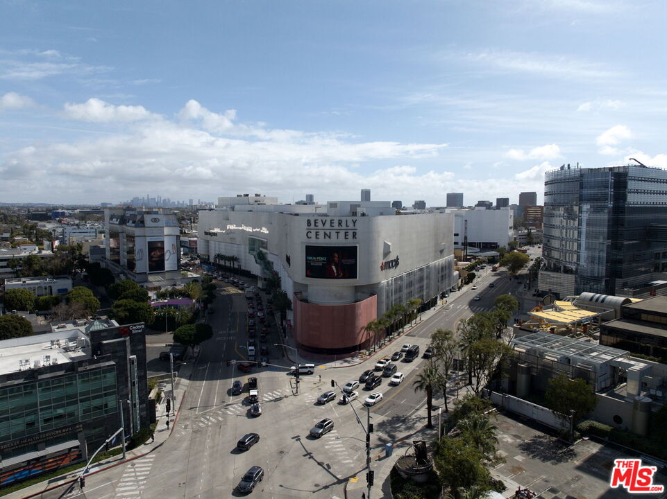128 South Swall Drive, Unit 1/2 Los Angeles, CA 90048 - Photo 32 of 32 a view of city