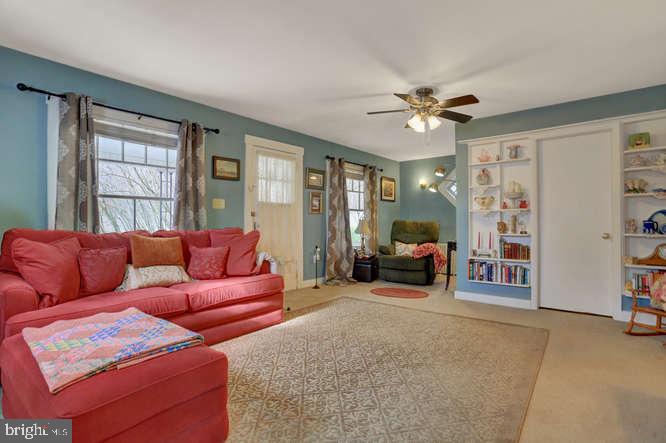 5187 Delta Road Delta, PA 17314 - Photo 5 of 47 Living Room