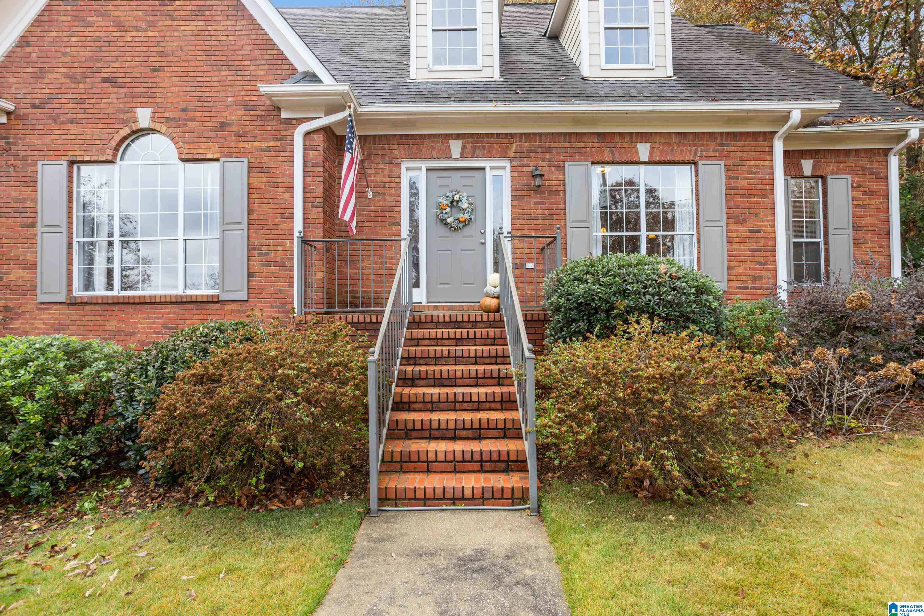 109 Longfeather Circle Alabaster, AL 35007 - Photo 2 of 49