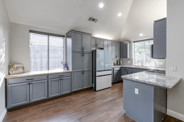 $599,500 | 2334 Sierra Madre Avenue, Clovis, CA 93611