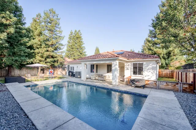 $599,500 | 2334 Sierra Madre Avenue, Clovis, CA 93611