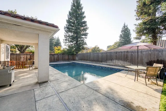 $599,500 | 2334 Sierra Madre Avenue, Clovis, CA 93611
