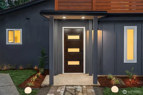 $1,350,000 | 701 10th Street, Mukilteo, WA 98275
