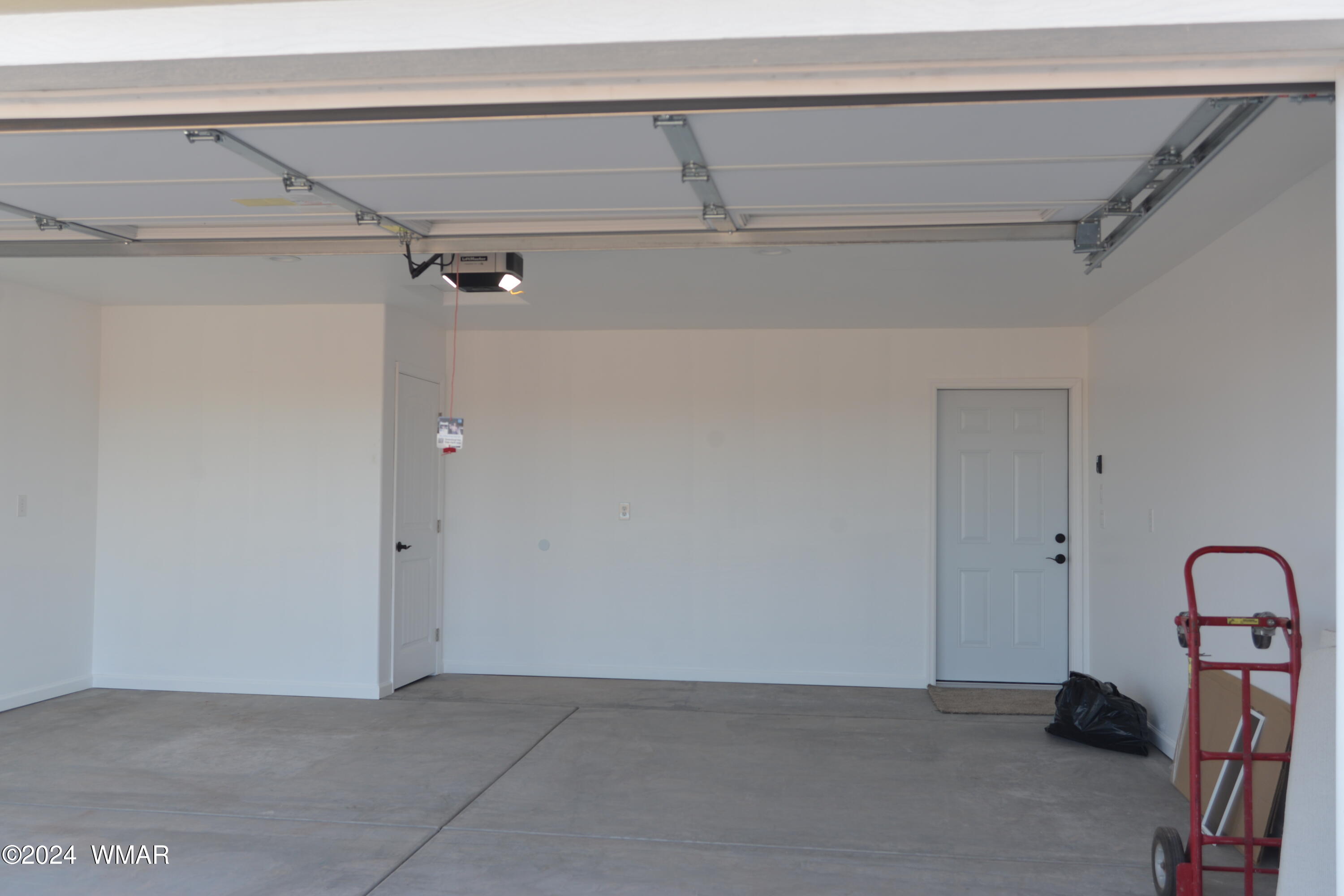 9193 Quarter Master Trail Snowflake, AZ 85937 - Photo 11 of 20 Garage