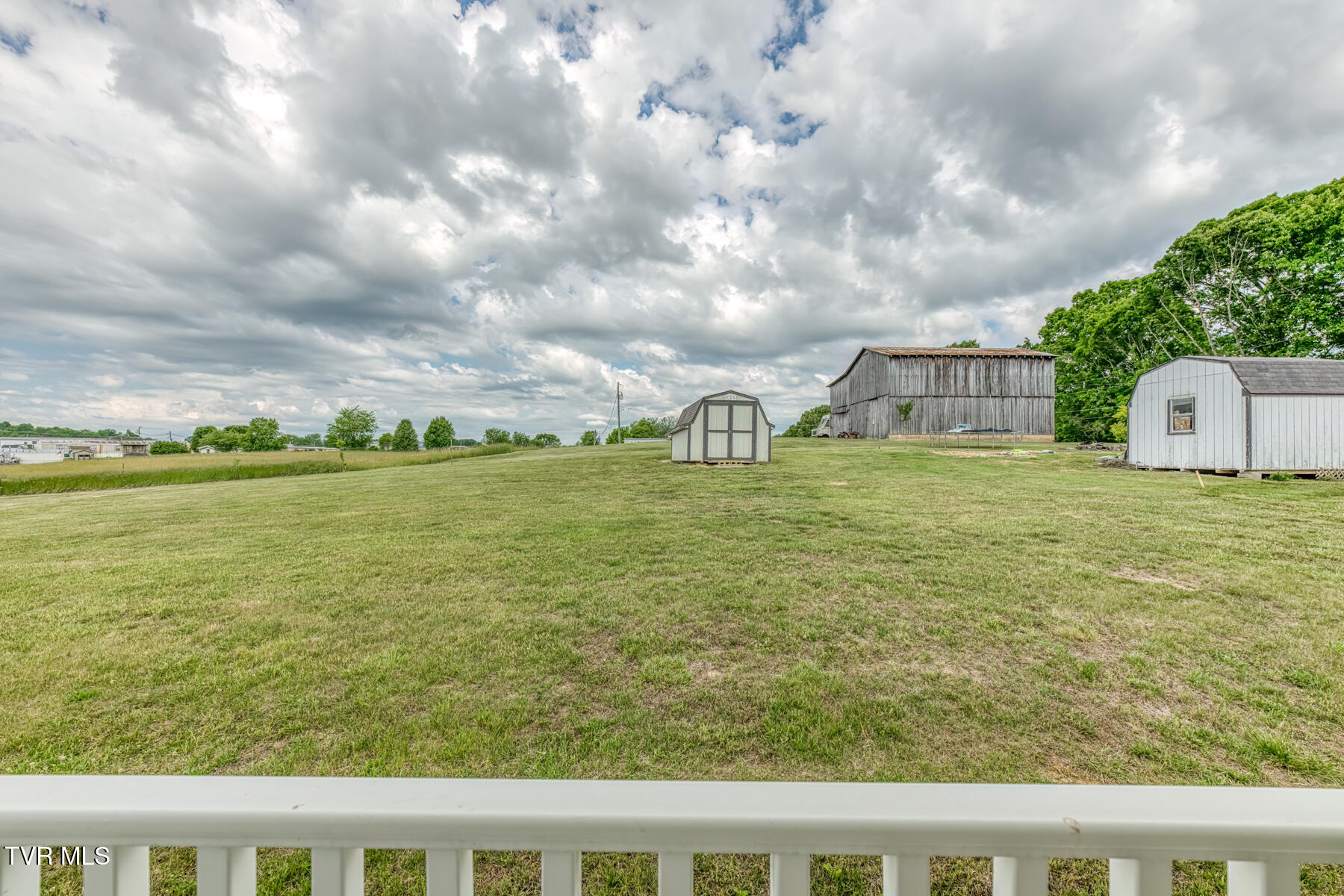 2069 Devault Bridge Road Piney Flats, TN 37686 - Photo 27 of 36 2069 Devault Bridge Rd-27