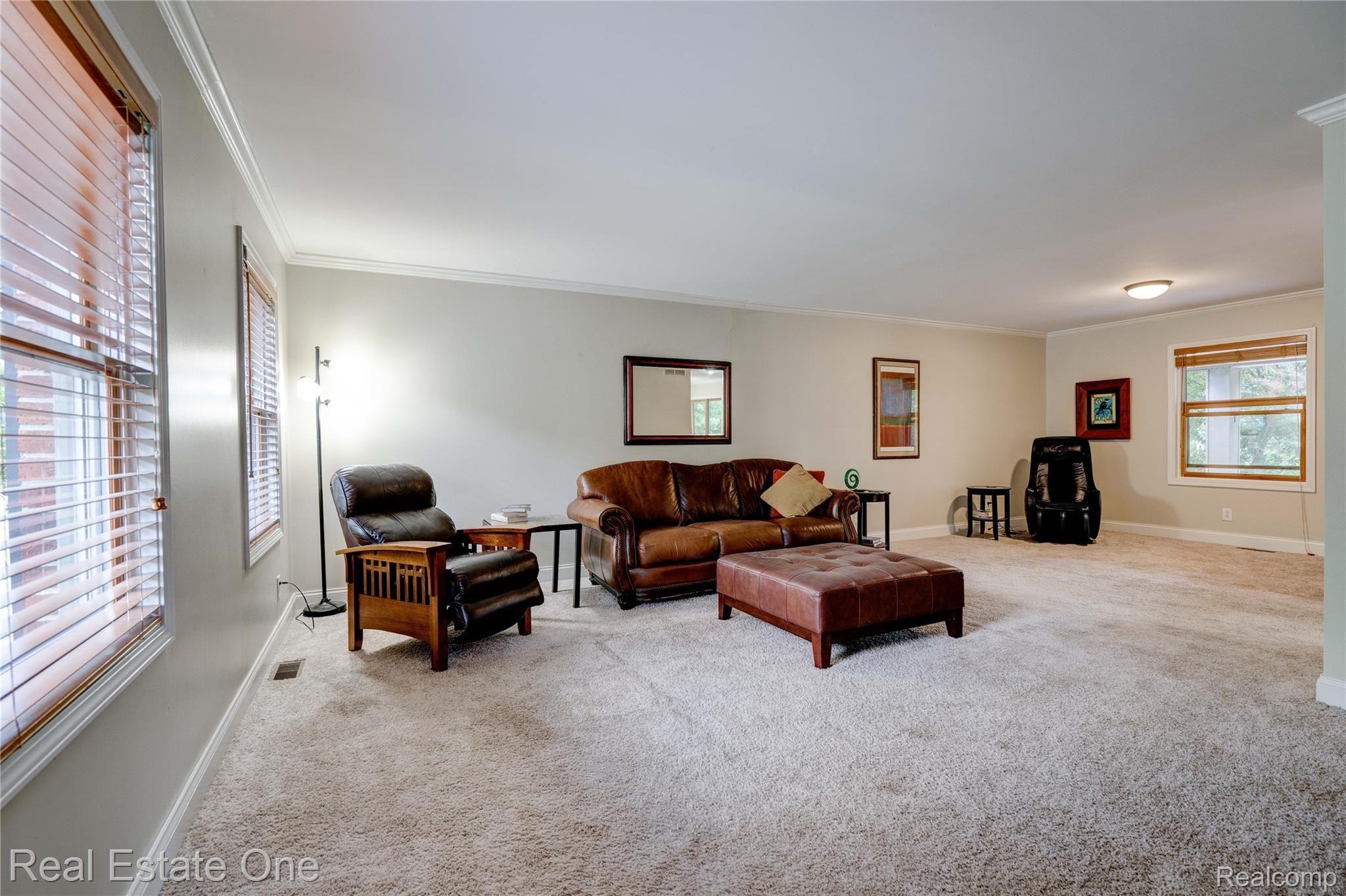 6488 Orion Road Rochester, MI 48306 - Photo 6 of 28 DSC08654_5_6.jpg