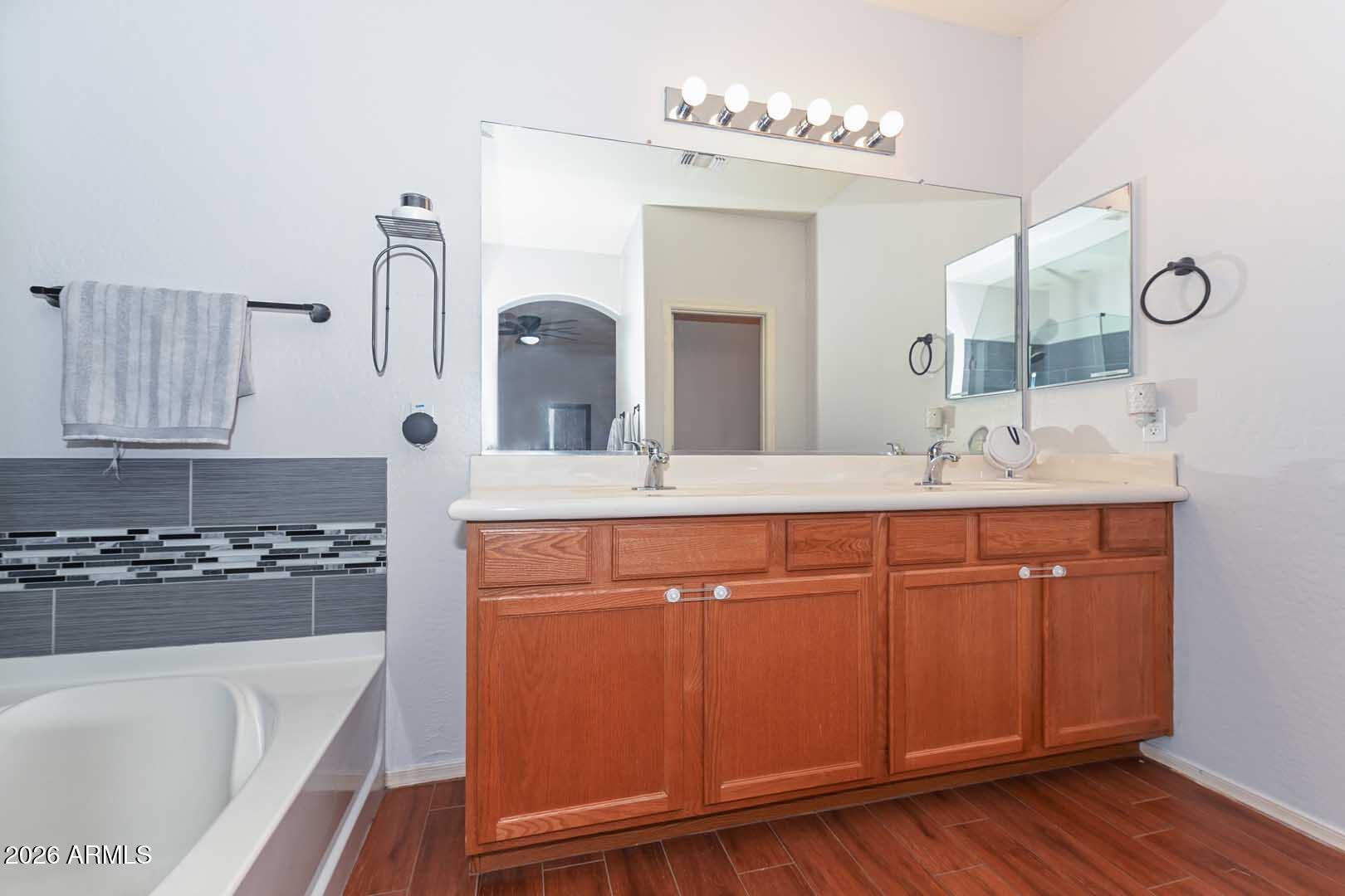 11929 West Alvarado Road Avondale, AZ 85392 - Photo 27 of 39 DSC_0175
