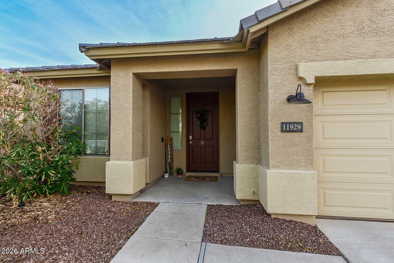 11929 West Alvarado Road Avondale, AZ 85392 - Photo 9 of 39 Entry